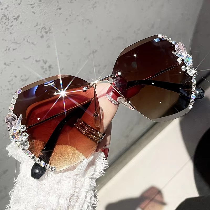 Lunette De Soleil Luxury Rhinestone Sun Glasses Female Shades Cutting Lens Rimless Sunglasses