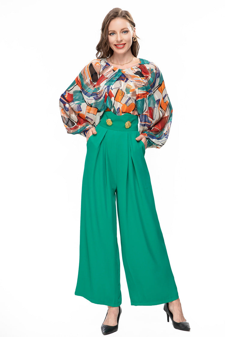 Chic French-inspired set: fashionable printed top and wide-leg trousers, perfect for a stylish, elegant look.