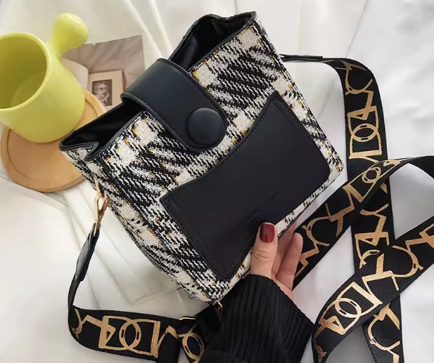 Trendy and cute summer women's bag