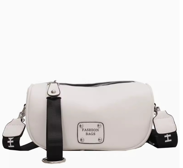 Chic and fashionable women's saddle bag